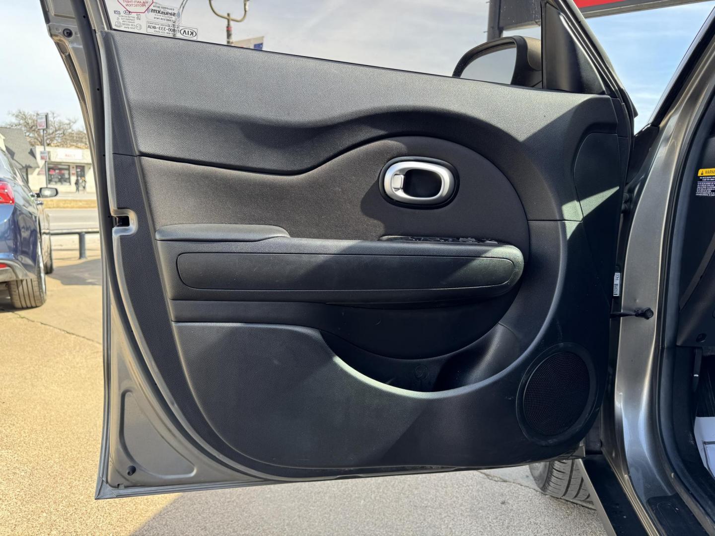 2016 GRAY KIA SOUL + (PLUS) (KNDJP3A54G7) , located at 5900 E. Lancaster Ave., Fort Worth, TX, 76112, (817) 457-5456, 0.000000, 0.000000 - Photo#7
