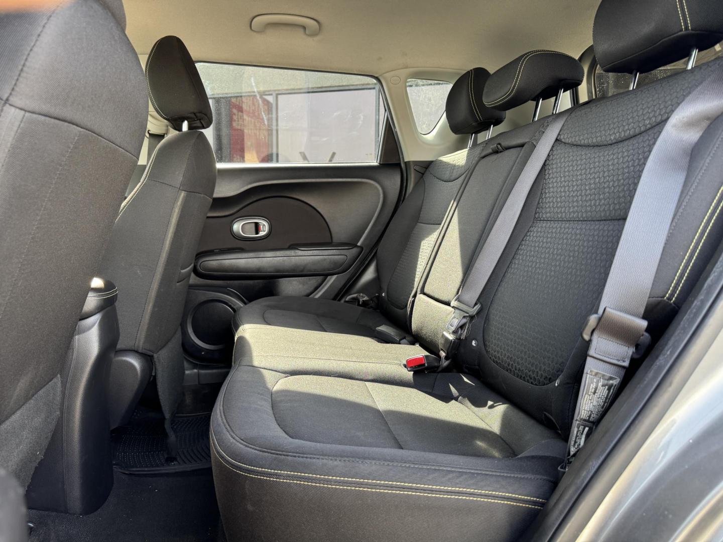 2016 GRAY KIA SOUL + (PLUS) (KNDJP3A54G7) , located at 5900 E. Lancaster Ave., Fort Worth, TX, 76112, (817) 457-5456, 0.000000, 0.000000 - Photo#11