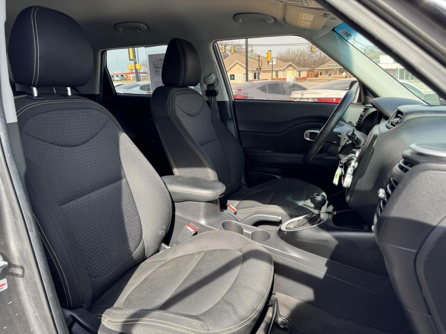 2016 GRAY KIA SOUL + (PLUS) (KNDJP3A54G7) , located at 5900 E. Lancaster Ave., Fort Worth, TX, 76112, (817) 457-5456, 0.000000, 0.000000 - Photo#16