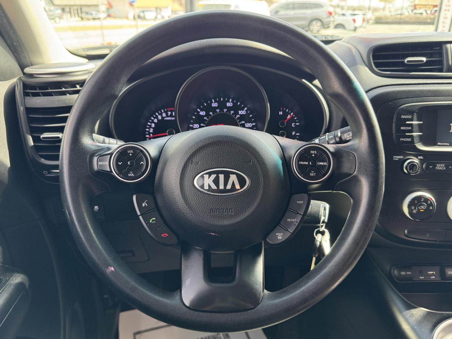 2016 GRAY KIA SOUL + (PLUS) (KNDJP3A54G7) , located at 5900 E. Lancaster Ave., Fort Worth, TX, 76112, (817) 457-5456, 0.000000, 0.000000 - Photo#18