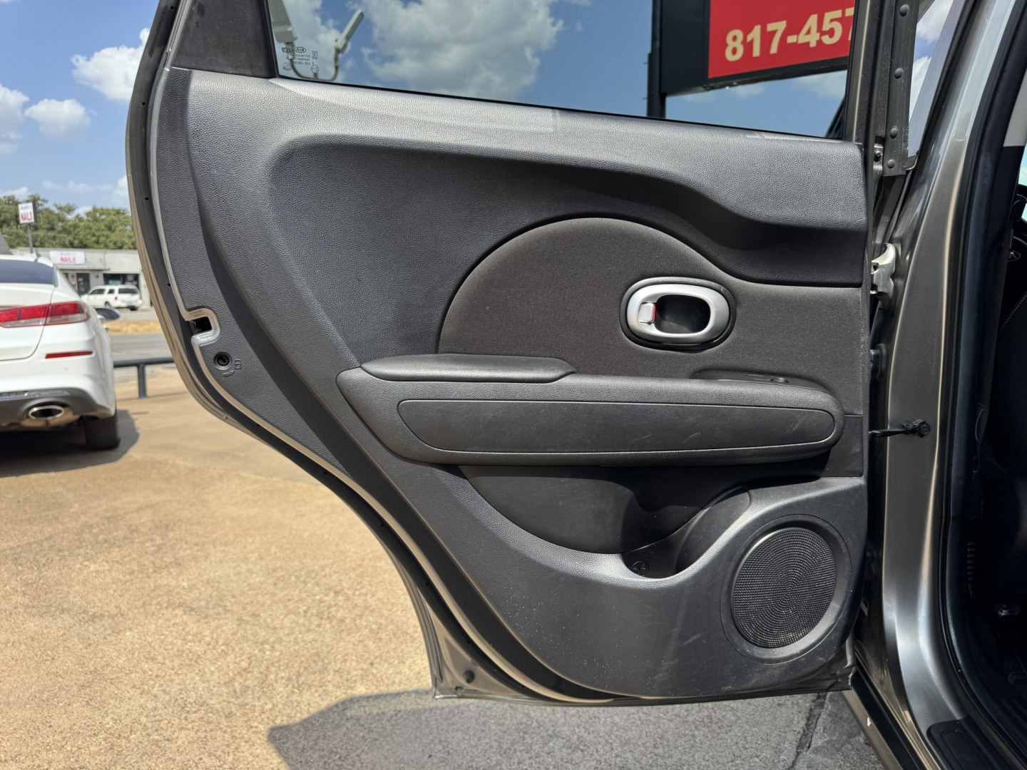 2016 GRAY KIA SOUL + (PLUS) (KNDJP3A54G7) , located at 5900 E. Lancaster Ave., Fort Worth, TX, 76112, (817) 457-5456, 0.000000, 0.000000- Photo#11