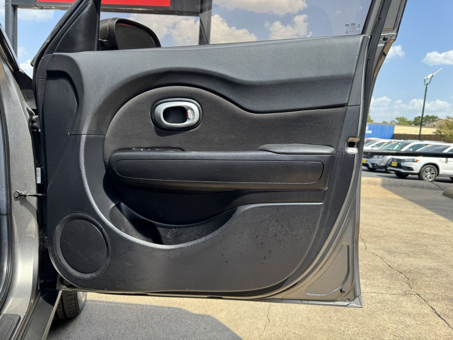 2016 GRAY KIA SOUL + (PLUS) (KNDJP3A54G7) , located at 5900 E. Lancaster Ave., Fort Worth, TX, 76112, (817) 457-5456, 0.000000, 0.000000- Photo#15