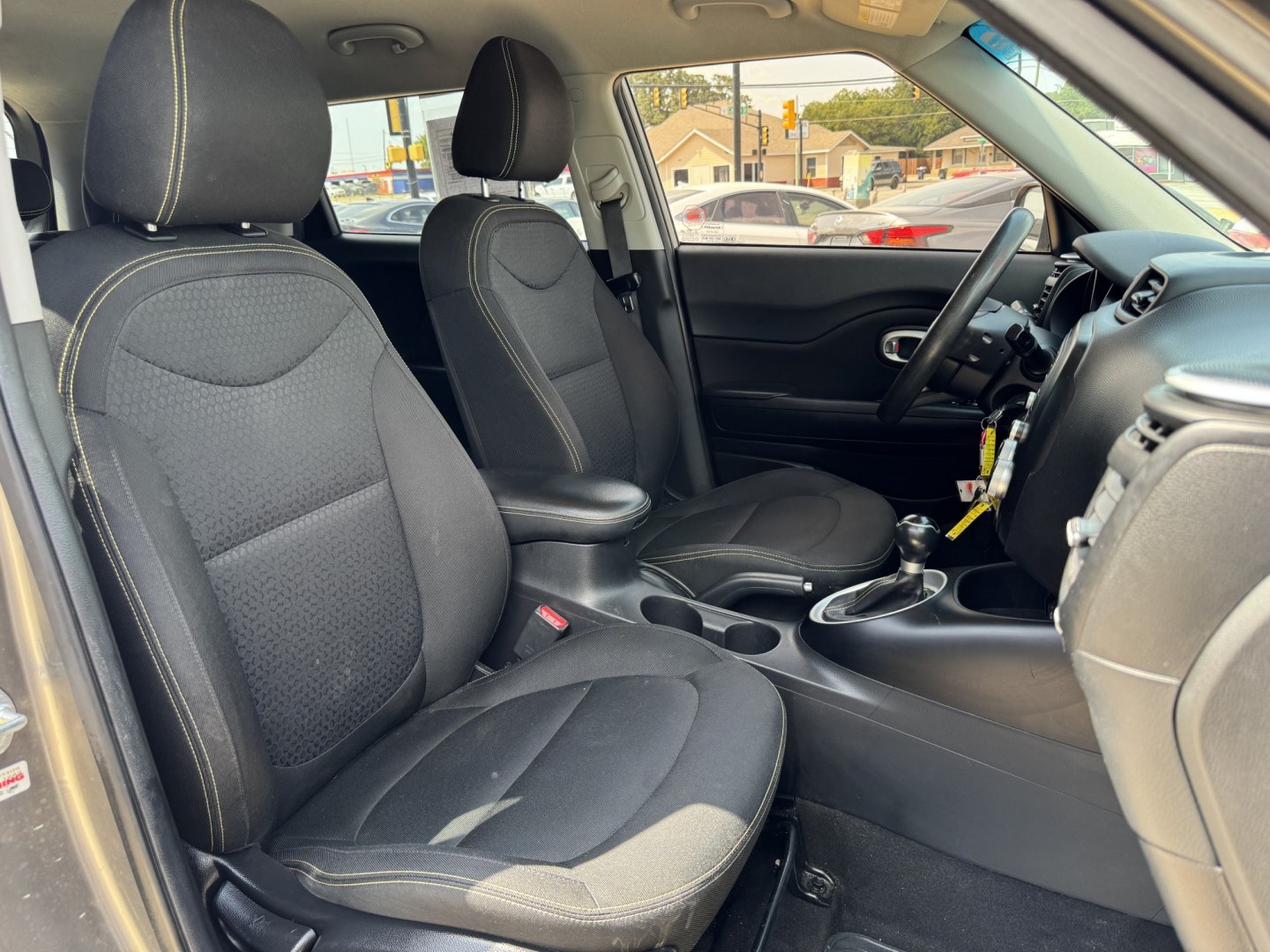 2016 GRAY KIA SOUL + (PLUS) (KNDJP3A54G7) , located at 5900 E. Lancaster Ave., Fort Worth, TX, 76112, (817) 457-5456, 0.000000, 0.000000- Photo#17