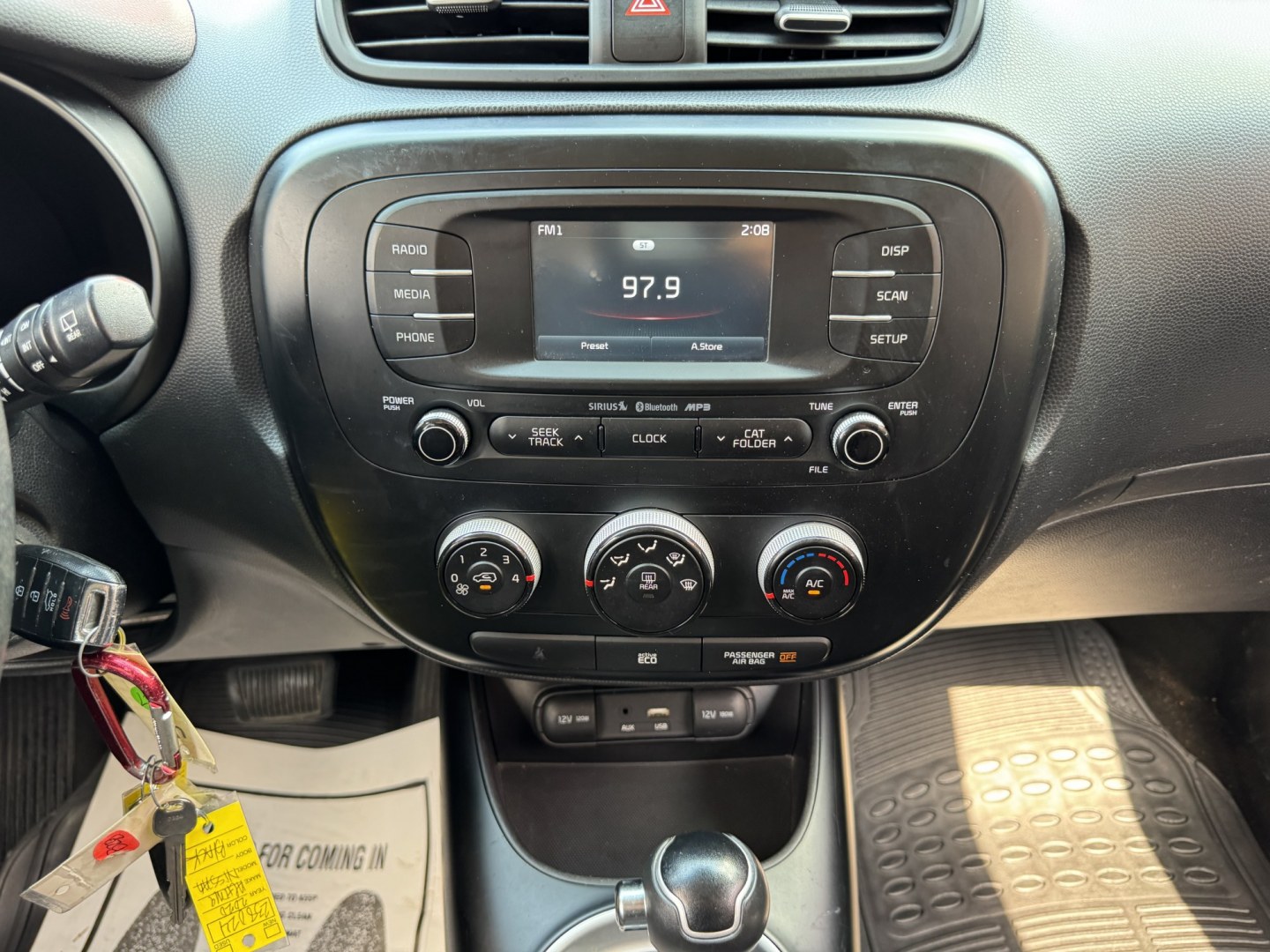 2016 GRAY KIA SOUL + (PLUS) (KNDJP3A54G7) , located at 5900 E. Lancaster Ave., Fort Worth, TX, 76112, (817) 457-5456, 0.000000, 0.000000- Photo#19