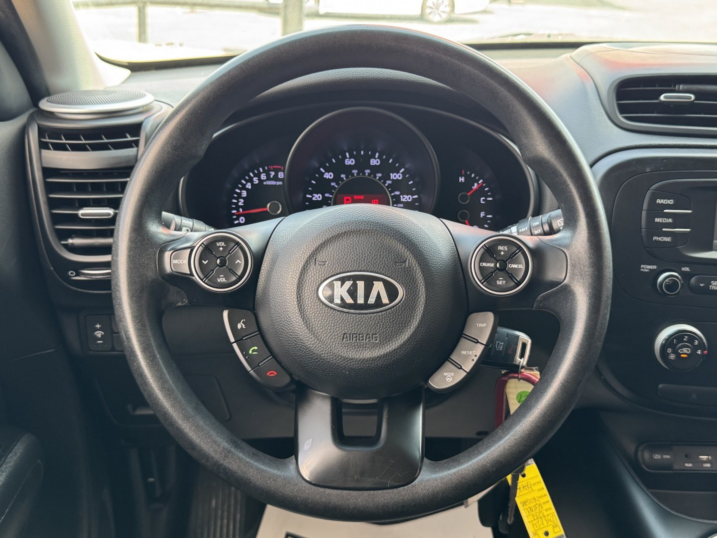 2016 GRAY KIA SOUL + (PLUS) (KNDJP3A54G7) , located at 5900 E. Lancaster Ave., Fort Worth, TX, 76112, (817) 457-5456, 0.000000, 0.000000- Photo#20