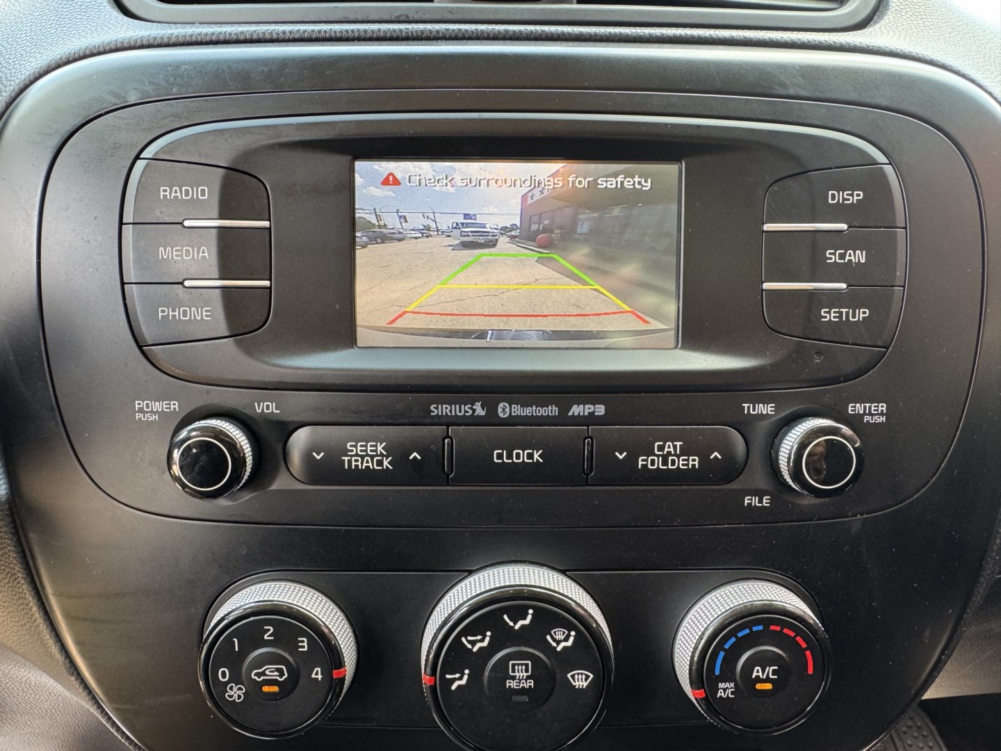 2016 GRAY KIA SOUL + (PLUS) (KNDJP3A54G7) , located at 5900 E. Lancaster Ave., Fort Worth, TX, 76112, (817) 457-5456, 0.000000, 0.000000- Photo#21