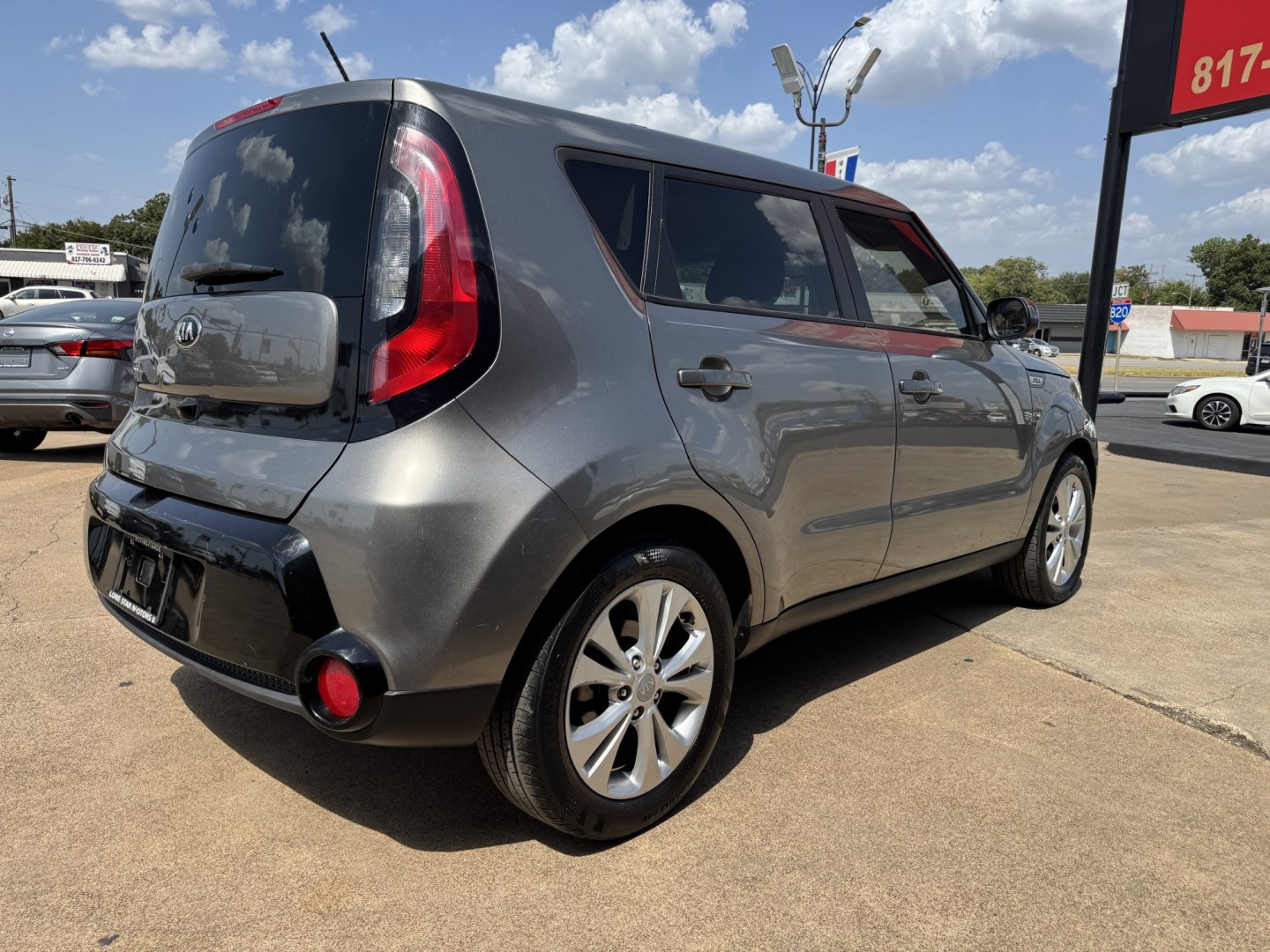 2016 GRAY KIA SOUL + (PLUS) (KNDJP3A54G7) , located at 5900 E. Lancaster Ave., Fort Worth, TX, 76112, (817) 457-5456, 0.000000, 0.000000- Photo#3