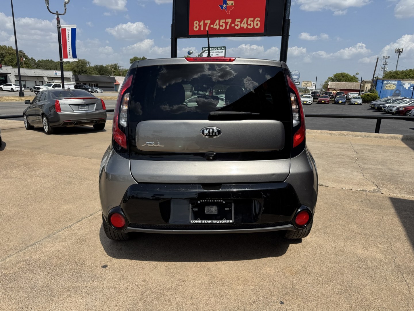 2016 GRAY KIA SOUL + (PLUS) (KNDJP3A54G7) , located at 5900 E. Lancaster Ave., Fort Worth, TX, 76112, (817) 457-5456, 0.000000, 0.000000- Photo#4