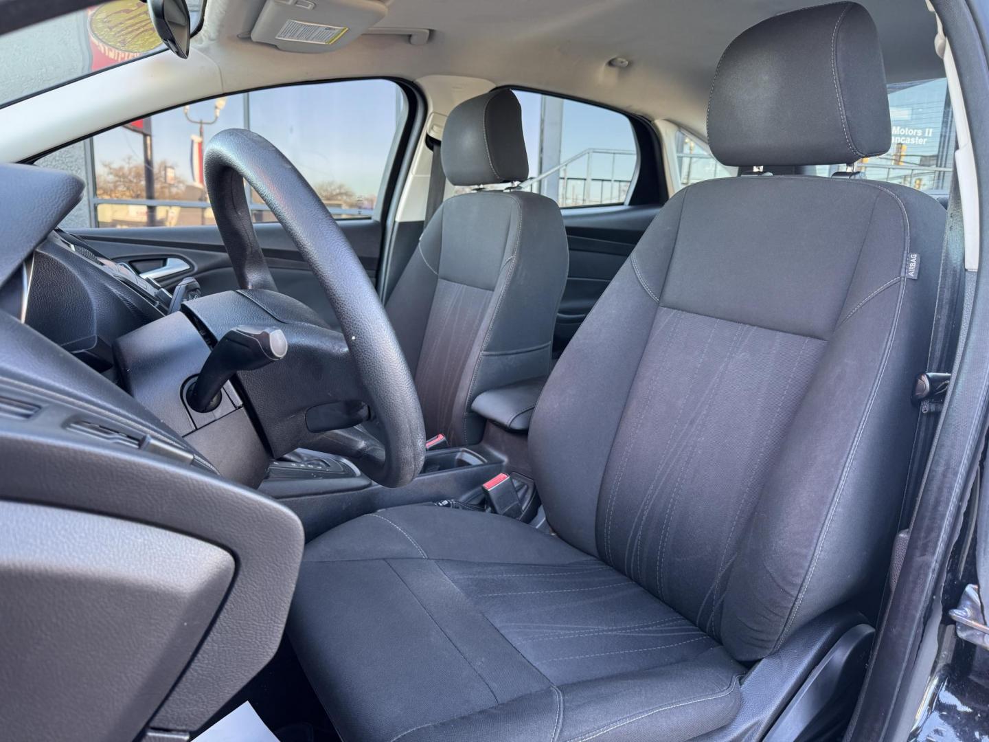 2015 BLACK FORD FOCUS SE (1FADP3F24FL) , located at 5900 E. Lancaster Ave., Fort Worth, TX, 76112, (817) 457-5456, 0.000000, 0.000000 - Photo#9