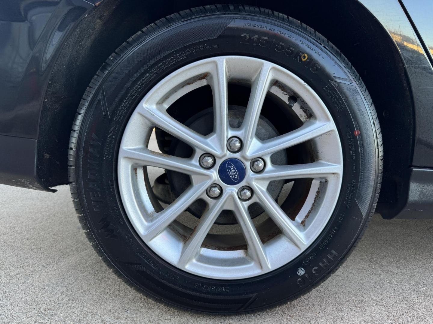 2015 BLACK FORD FOCUS SE (1FADP3F24FL) , located at 5900 E. Lancaster Ave., Fort Worth, TX, 76112, (817) 457-5456, 0.000000, 0.000000 - Photo#21