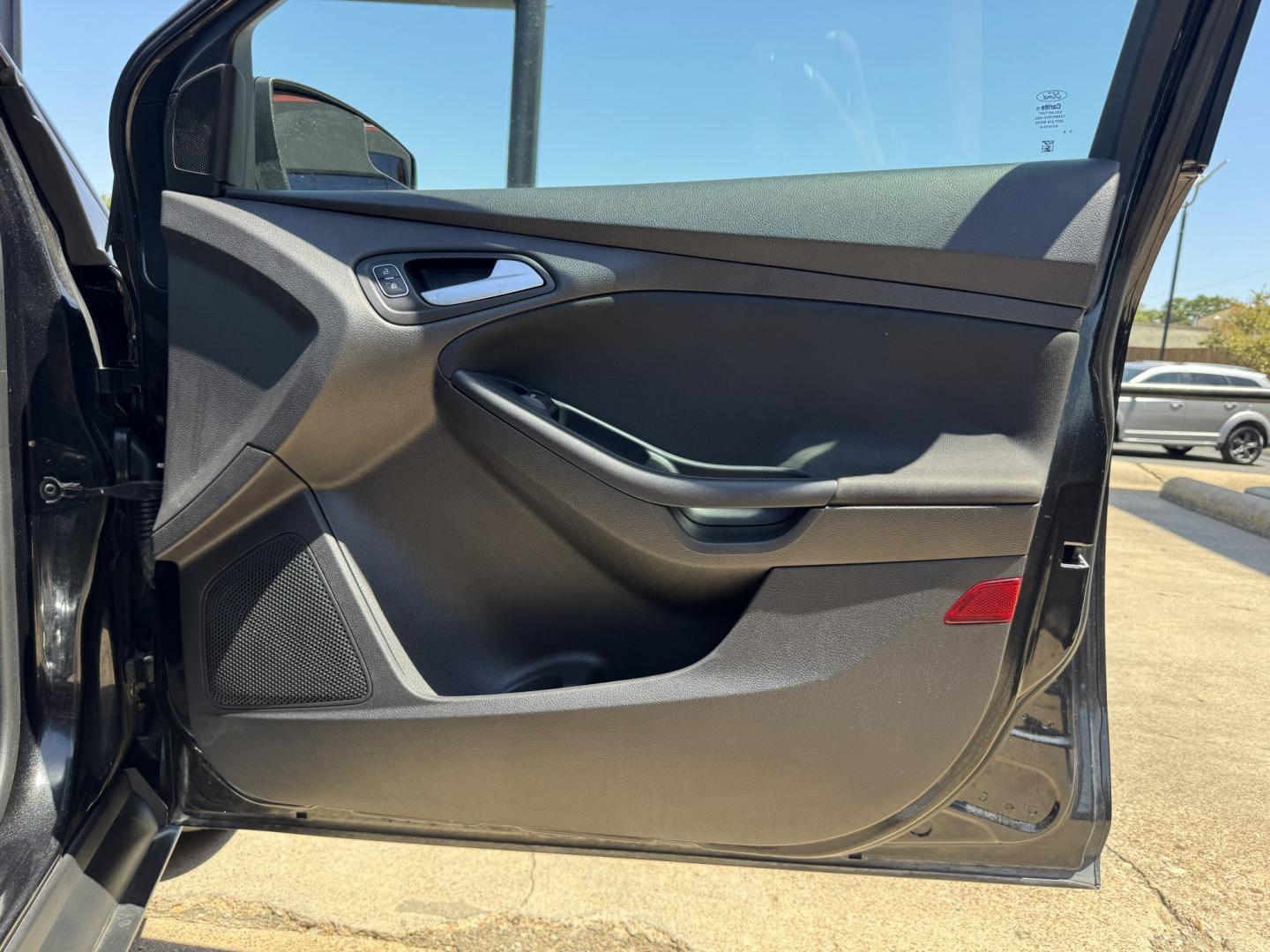 2015 BLACK FORD FOCUS SE (1FADP3F24FL) , located at 5900 E. Lancaster Ave., Fort Worth, TX, 76112, (817) 457-5456, 0.000000, 0.000000- Photo#15