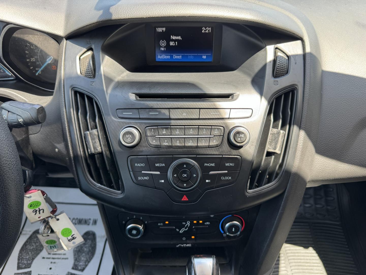 2015 BLACK FORD FOCUS SE (1FADP3F24FL) , located at 5900 E. Lancaster Ave., Fort Worth, TX, 76112, (817) 457-5456, 0.000000, 0.000000- Photo#19