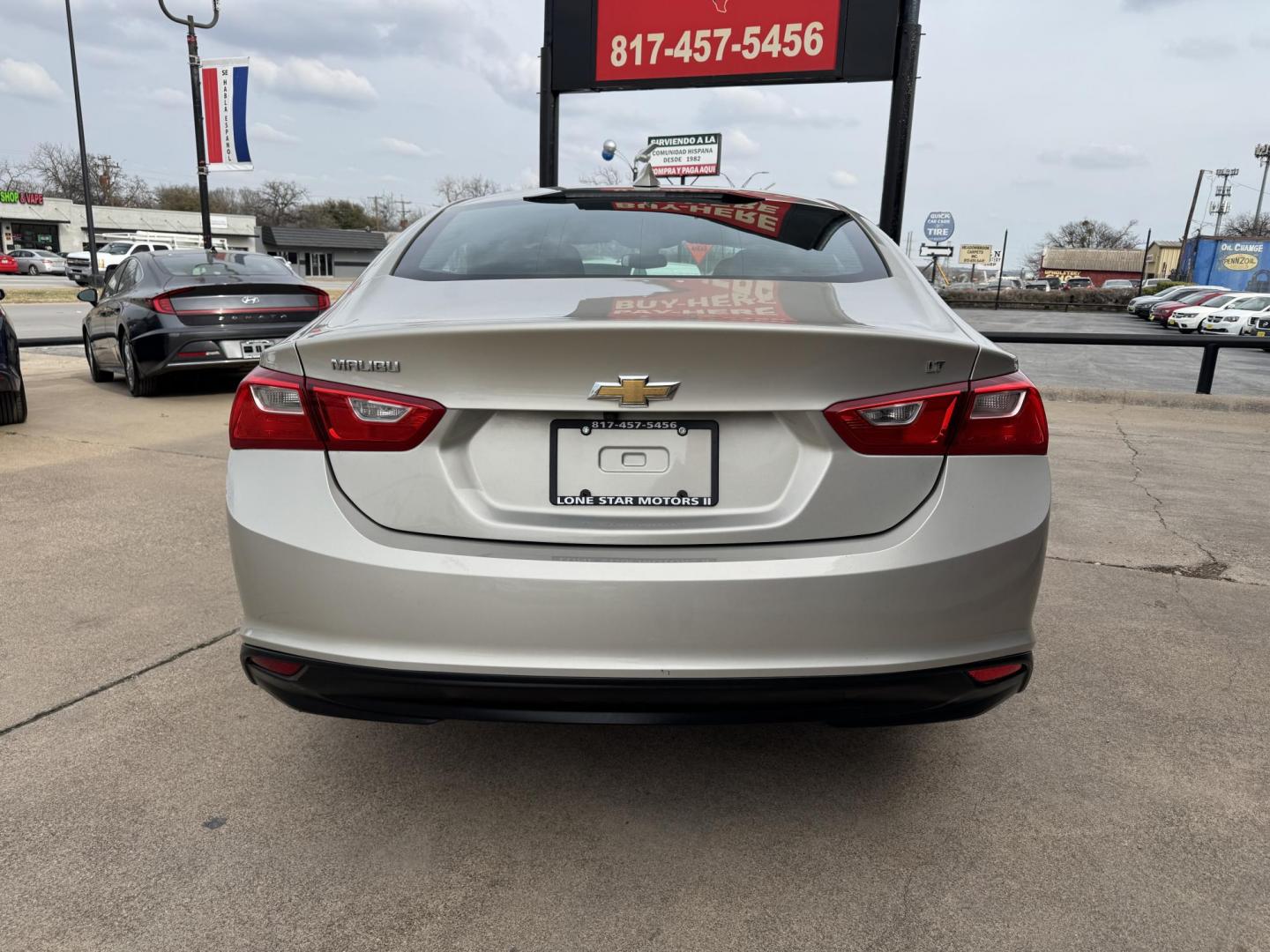 2016 GOLD CHEVROLET MALIBU LT (1LT) (1G1ZE5ST0GF) , located at 5900 E. Lancaster Ave., Fort Worth, TX, 76112, (817) 457-5456, 0.000000, 0.000000 - Photo#4