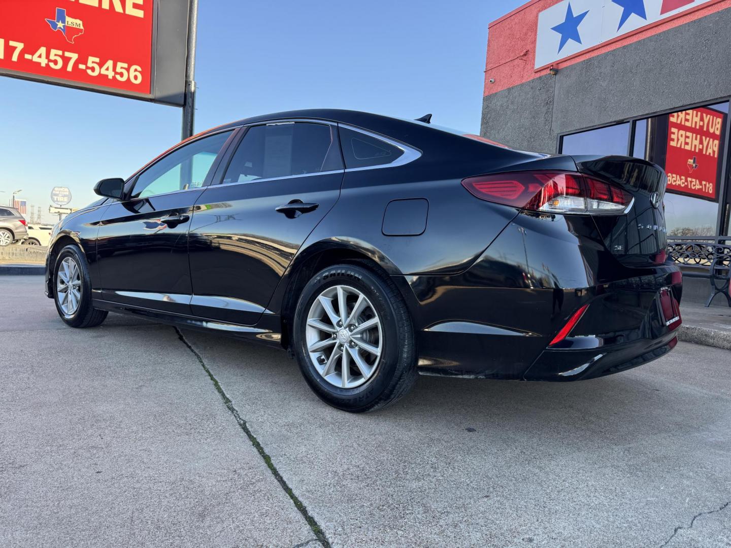 2018 BLACK HYUNDAI SONATA SE (5NPE24AF4JH) , located at 5900 E. Lancaster Ave., Fort Worth, TX, 76112, (817) 457-5456, 0.000000, 0.000000 - Photo#6