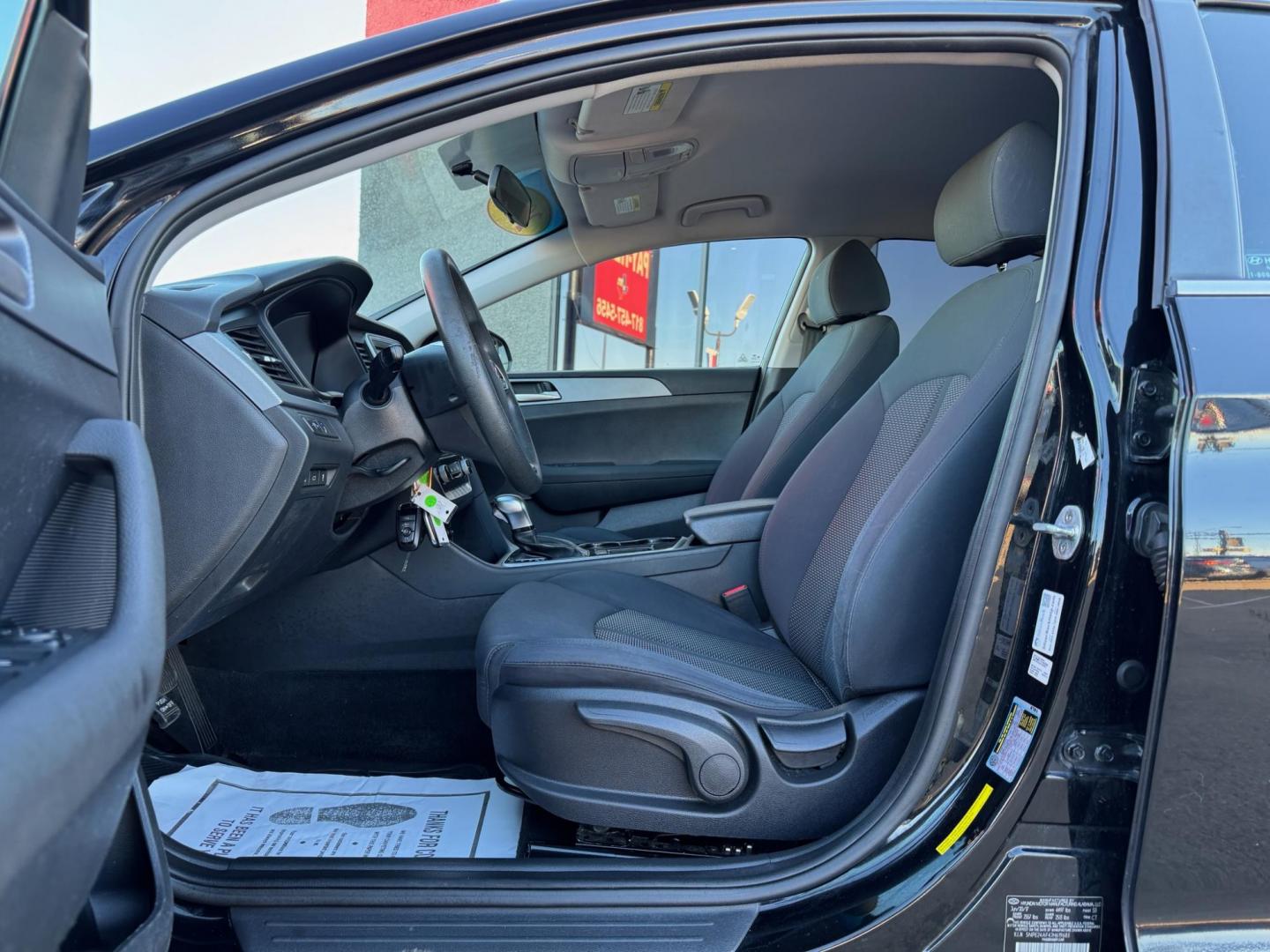 2018 BLACK HYUNDAI SONATA SE (5NPE24AF4JH) , located at 5900 E. Lancaster Ave., Fort Worth, TX, 76112, (817) 457-5456, 0.000000, 0.000000 - Photo#8