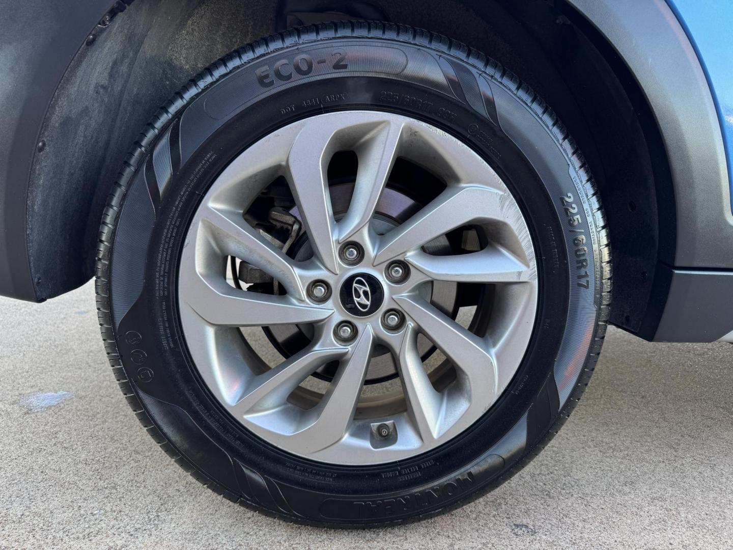 2018 BLUE HYUNDAI TUCSON BASE; SPORT; (KM8J33A48JU) , located at 5900 E. Lancaster Ave., Fort Worth, TX, 76112, (817) 457-5456, 0.000000, 0.000000 - Photo#21