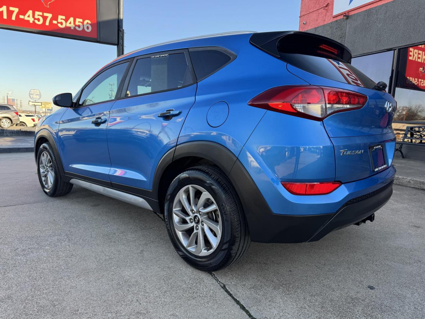 2018 BLUE HYUNDAI TUCSON BASE; SPORT; (KM8J33A48JU) , located at 5900 E. Lancaster Ave., Fort Worth, TX, 76112, (817) 457-5456, 0.000000, 0.000000 - Photo#6