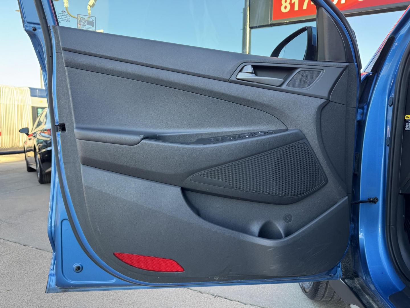 2018 BLUE HYUNDAI TUCSON BASE; SPORT; (KM8J33A48JU) , located at 5900 E. Lancaster Ave., Fort Worth, TX, 76112, (817) 457-5456, 0.000000, 0.000000 - Photo#7