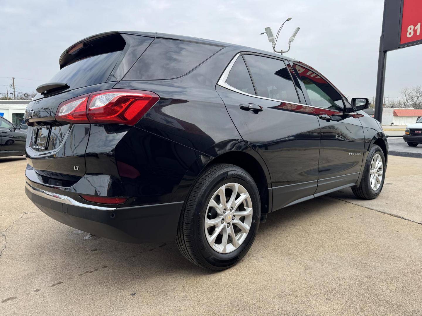 2019 BLACK CHEVROLET EQUINOX LT (1LT) (2GNAXKEV6K6) , located at 5900 E. Lancaster Ave., Fort Worth, TX, 76112, (817) 457-5456, 0.000000, 0.000000 - Photo#3