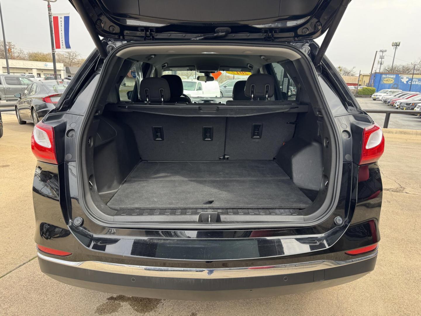 2019 BLACK CHEVROLET EQUINOX LT (1LT) (2GNAXKEV6K6) , located at 5900 E. Lancaster Ave., Fort Worth, TX, 76112, (817) 457-5456, 0.000000, 0.000000 - Photo#5
