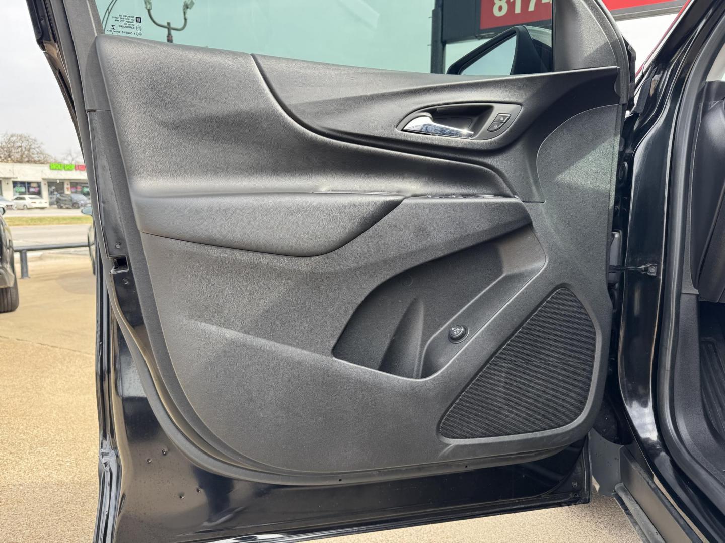 2019 BLACK CHEVROLET EQUINOX LT (1LT) (2GNAXKEV6K6) , located at 5900 E. Lancaster Ave., Fort Worth, TX, 76112, (817) 457-5456, 0.000000, 0.000000 - Photo#8