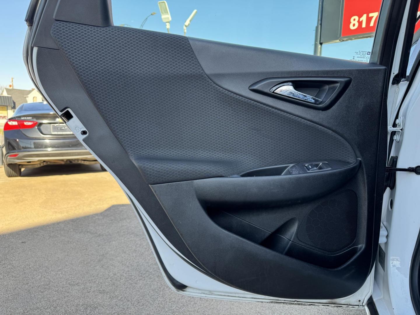 2019 WHITE CHEVROLET MALIBU LT (2FL) (1G1ZD5ST2KF) , located at 5900 E. Lancaster Ave., Fort Worth, TX, 76112, (817) 457-5456, 0.000000, 0.000000 - Photo#10