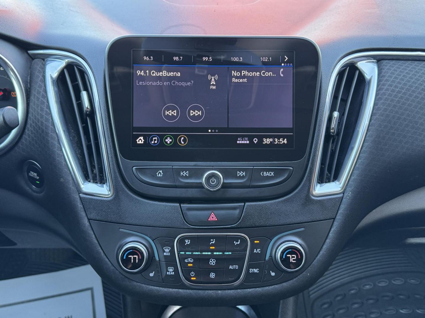 2019 WHITE CHEVROLET MALIBU LT (2FL) (1G1ZD5ST2KF) , located at 5900 E. Lancaster Ave., Fort Worth, TX, 76112, (817) 457-5456, 0.000000, 0.000000 - Photo#18