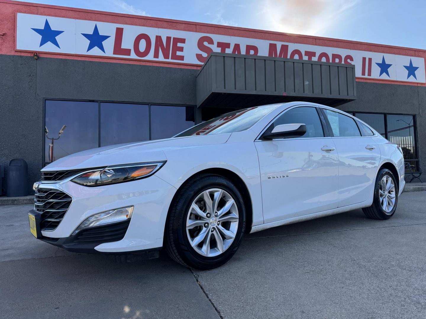2019 WHITE CHEVROLET MALIBU LT (2FL) (1G1ZD5ST2KF) , located at 5900 E. Lancaster Ave., Fort Worth, TX, 76112, (817) 457-5456, 0.000000, 0.000000 - Photo#0