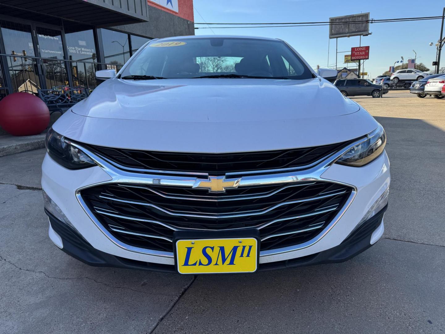 2019 WHITE CHEVROLET MALIBU LT (2FL) (1G1ZD5ST2KF) , located at 5900 E. Lancaster Ave., Fort Worth, TX, 76112, (817) 457-5456, 0.000000, 0.000000 - Photo#1