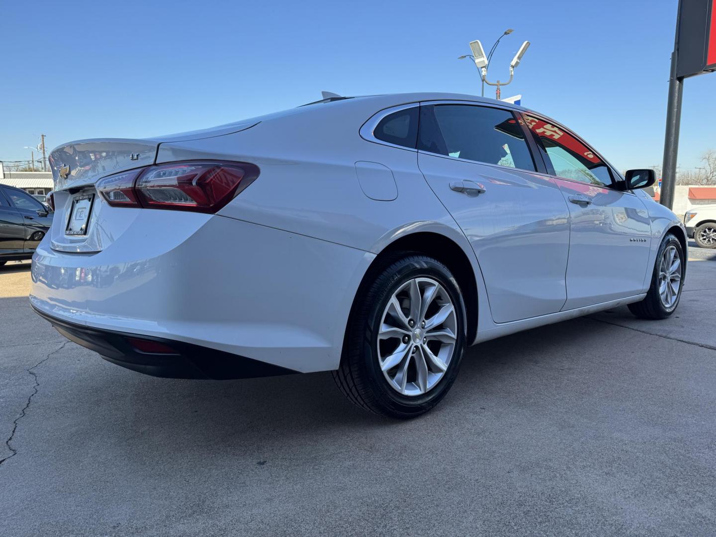 2019 WHITE CHEVROLET MALIBU LT (2FL) (1G1ZD5ST2KF) , located at 5900 E. Lancaster Ave., Fort Worth, TX, 76112, (817) 457-5456, 0.000000, 0.000000 - Photo#3