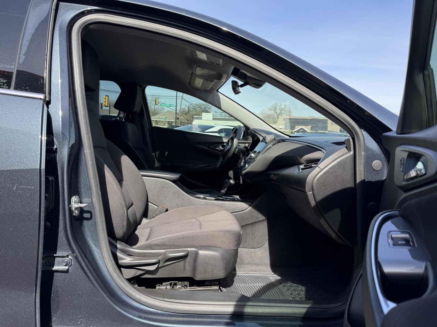 2020 GRAY CHEVROLET MALIBU LT (1LT) (1G1ZD5ST6LF) , located at 5900 E. Lancaster Ave., Fort Worth, TX, 76112, (817) 457-5456, 0.000000, 0.000000 - Photo#15