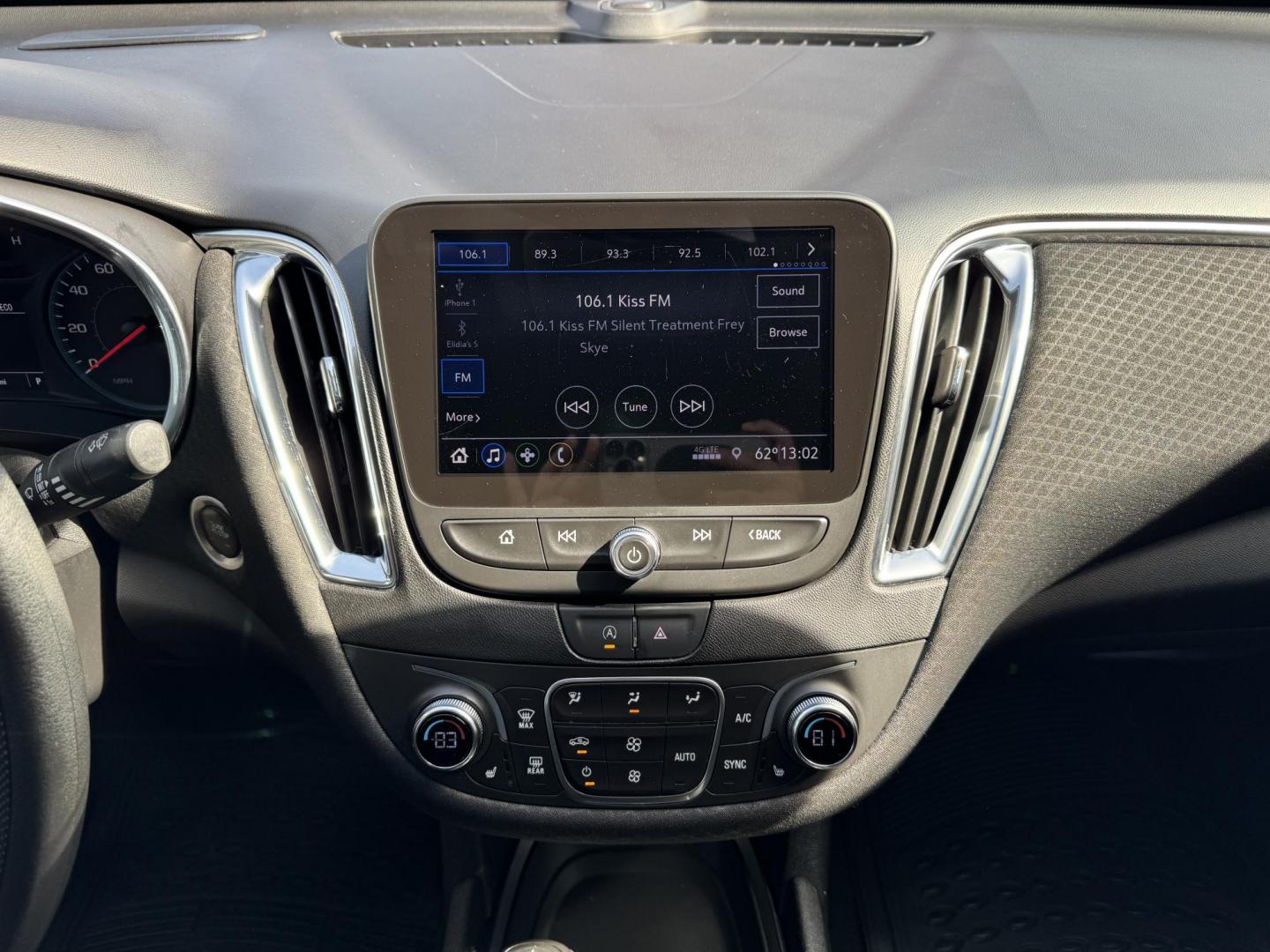 2020 GRAY CHEVROLET MALIBU LT (1LT) (1G1ZD5ST6LF) , located at 5900 E. Lancaster Ave., Fort Worth, TX, 76112, (817) 457-5456, 0.000000, 0.000000 - Photo#18