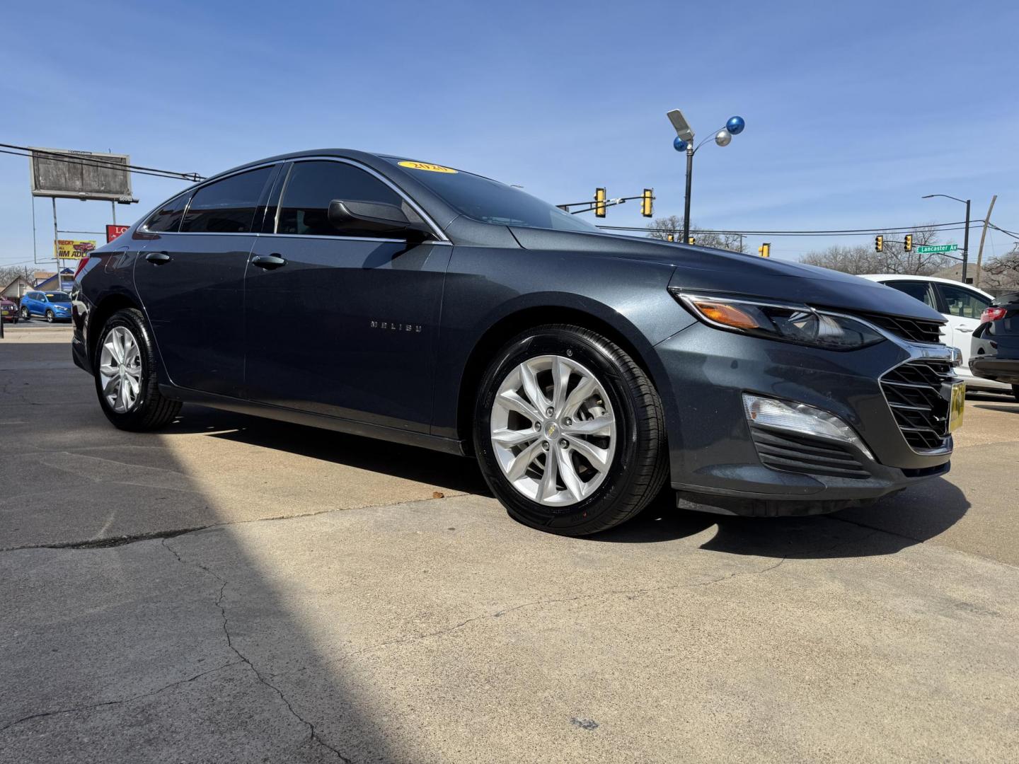 2020 GRAY CHEVROLET MALIBU LT (1LT) (1G1ZD5ST6LF) , located at 5900 E. Lancaster Ave., Fort Worth, TX, 76112, (817) 457-5456, 0.000000, 0.000000 - Photo#2