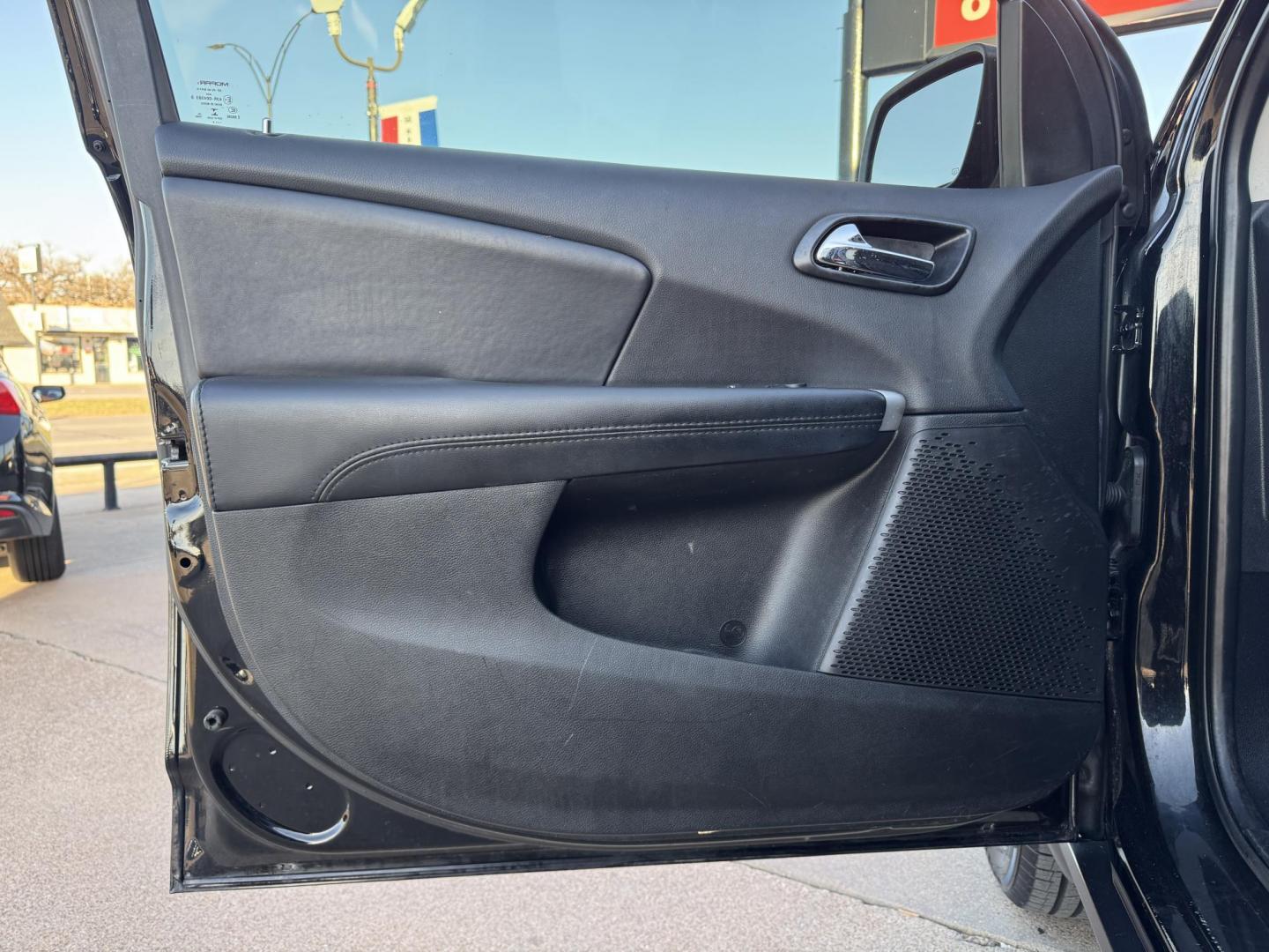 2019 BLACK DODGE JOURNEY SXT (3C4PDCBB0KT) , located at 5900 E. Lancaster Ave., Fort Worth, TX, 76112, (817) 457-5456, 0.000000, 0.000000 - Photo#7