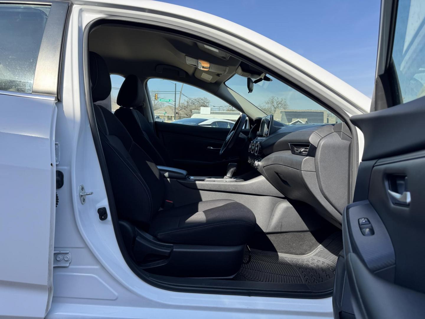 2021 WHITE NISSAN SENTRA SV (3N1AB8CV6MY) , located at 5900 E. Lancaster Ave., Fort Worth, TX, 76112, (817) 457-5456, 0.000000, 0.000000 - Photo#15