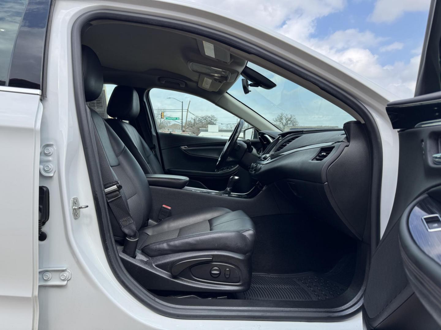 2019 WHITE CHEVROLET IMPALA LT (1LT) (1G11Z5S38KU) , located at 5900 E. Lancaster Ave., Fort Worth, TX, 76112, (817) 457-5456, 0.000000, 0.000000 - Photo#15