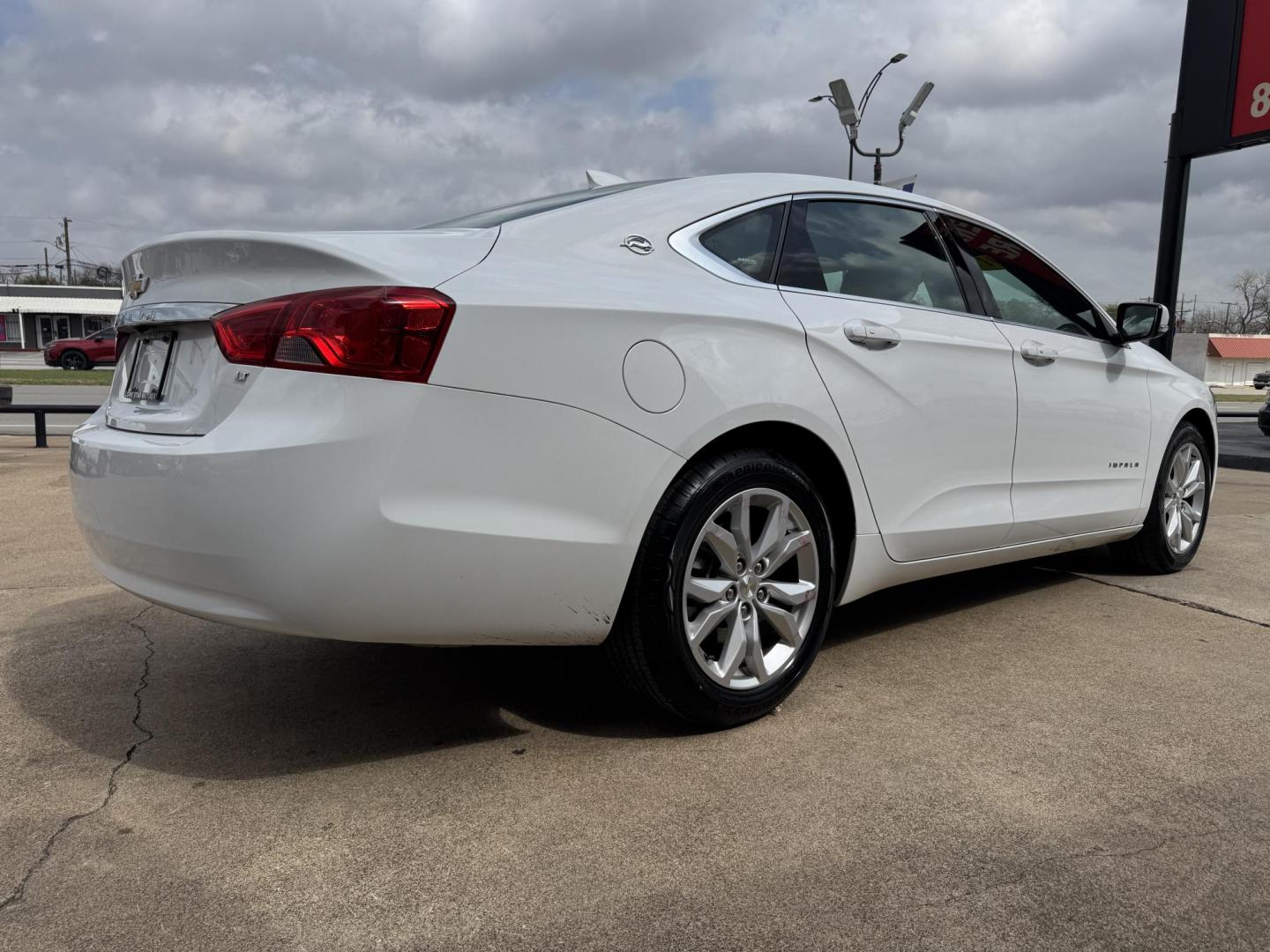 2019 WHITE CHEVROLET IMPALA LT (1LT) (1G11Z5S38KU) , located at 5900 E. Lancaster Ave., Fort Worth, TX, 76112, (817) 457-5456, 0.000000, 0.000000 - Photo#3