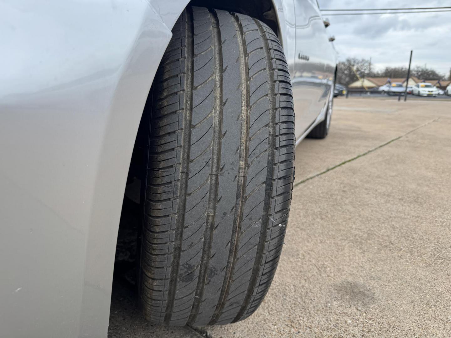 2020 SILVER CHEVROLET MALIBU LT (1LT) (1G1ZD5ST5LF) , located at 5900 E. Lancaster Ave., Fort Worth, TX, 76112, (817) 457-5456, 0.000000, 0.000000 - Photo#20