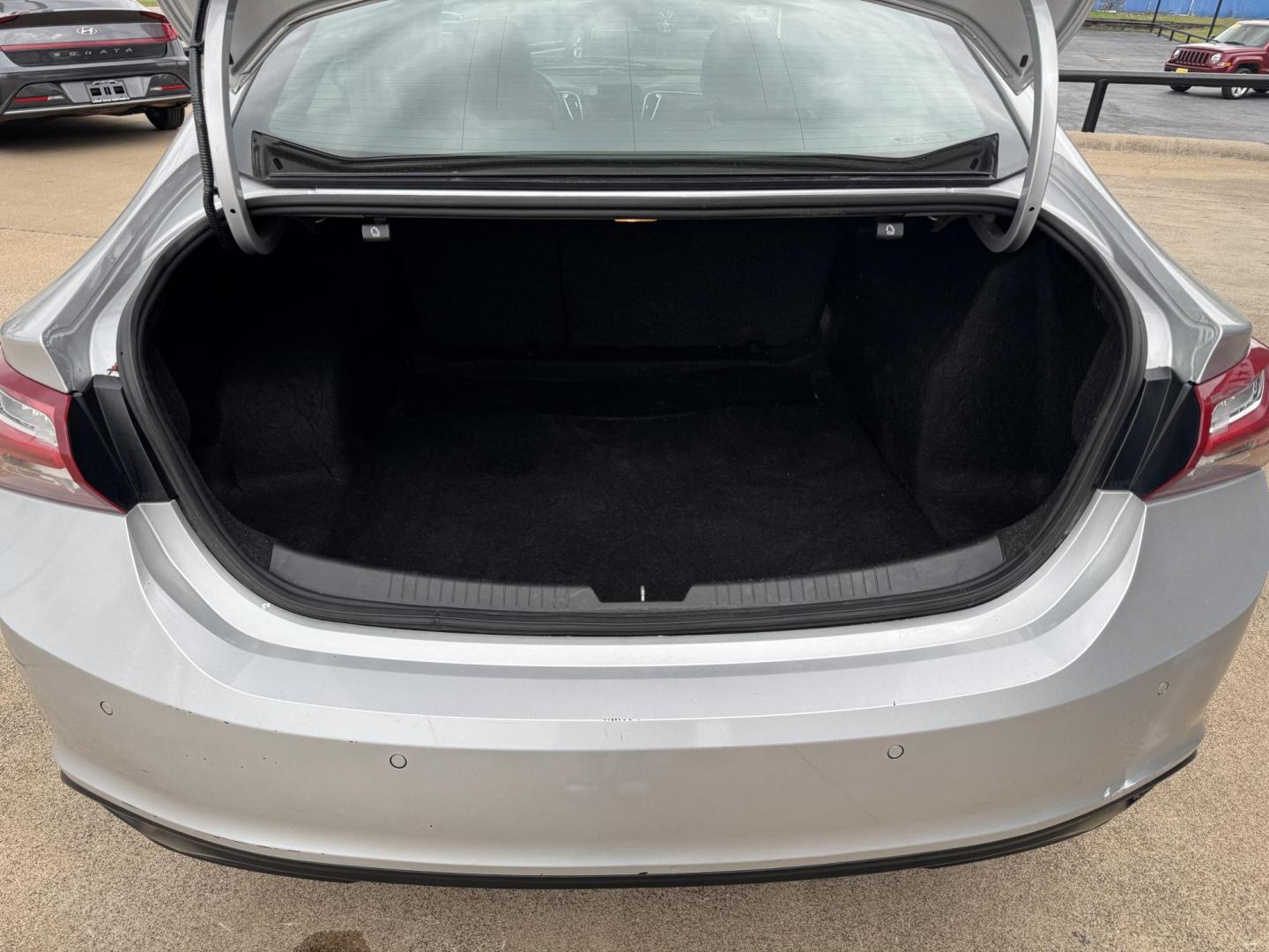 2020 SILVER CHEVROLET MALIBU LT (1LT) (1G1ZD5ST5LF) , located at 5900 E. Lancaster Ave., Fort Worth, TX, 76112, (817) 457-5456, 0.000000, 0.000000 - Photo#5