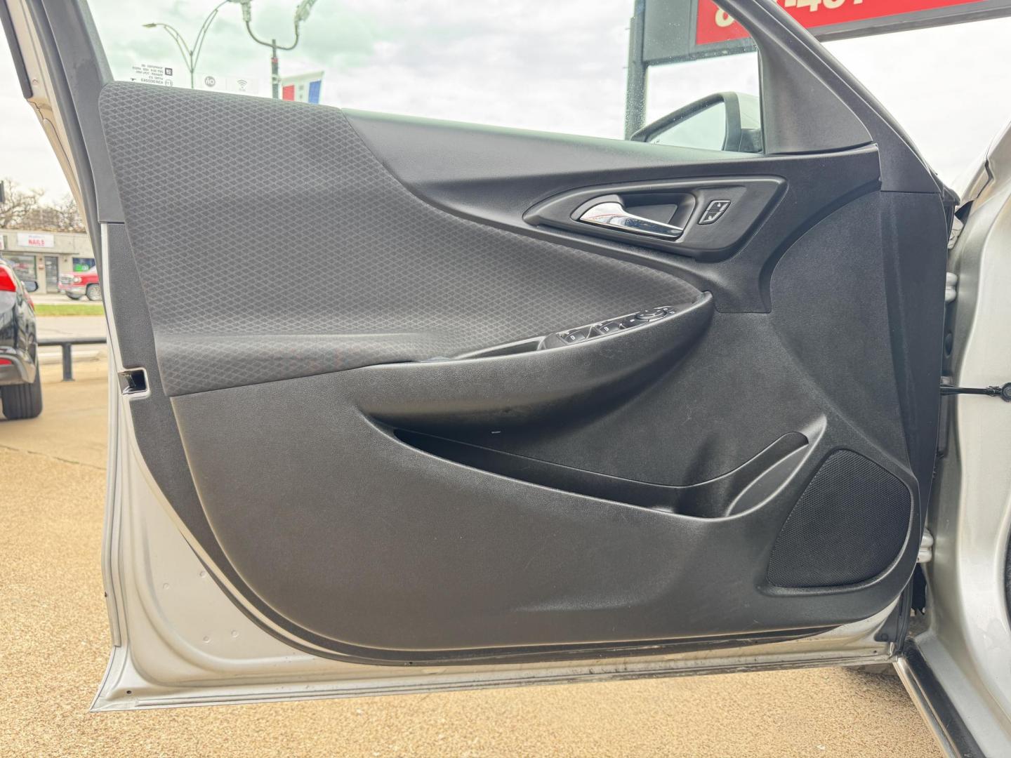 2020 SILVER CHEVROLET MALIBU LT (1LT) (1G1ZD5ST5LF) , located at 5900 E. Lancaster Ave., Fort Worth, TX, 76112, (817) 457-5456, 0.000000, 0.000000 - Photo#7