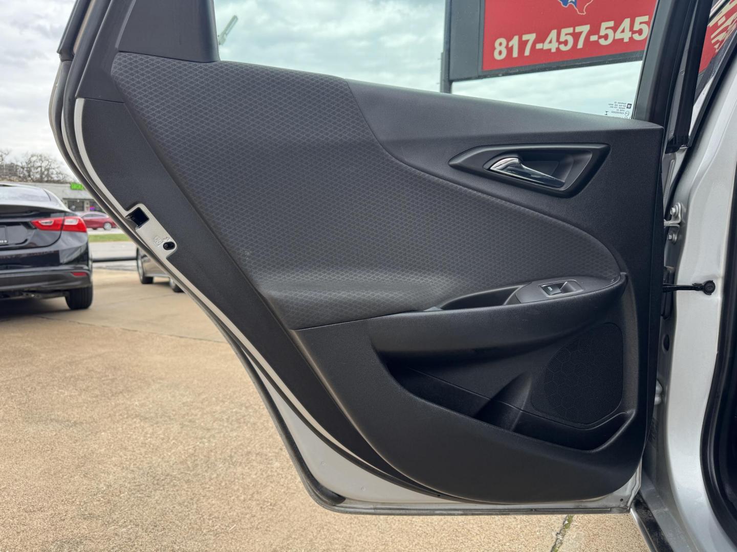 2020 SILVER CHEVROLET MALIBU LT (1LT) (1G1ZD5ST5LF) , located at 5900 E. Lancaster Ave., Fort Worth, TX, 76112, (817) 457-5456, 0.000000, 0.000000 - Photo#10