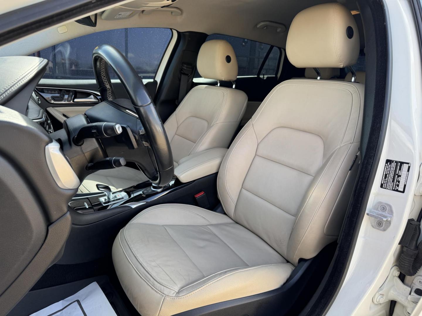 2017 WHITE INFINITI QX30 BASE; PREMIUM (SJKCH5CR8HA) , located at 5900 E. Lancaster Ave., Fort Worth, TX, 76112, (817) 457-5456, 0.000000, 0.000000 - Photo#10