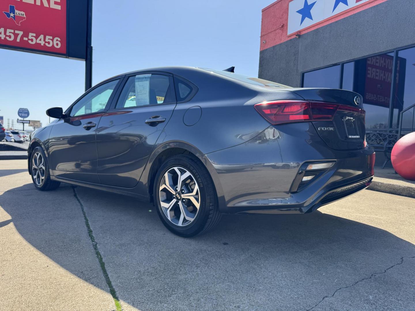 2021 GRAY KIA FORTE FE; LXS (3KPF24AD5ME) , located at 5900 E. Lancaster Ave., Fort Worth, TX, 76112, (817) 457-5456, 0.000000, 0.000000 - Photo#6