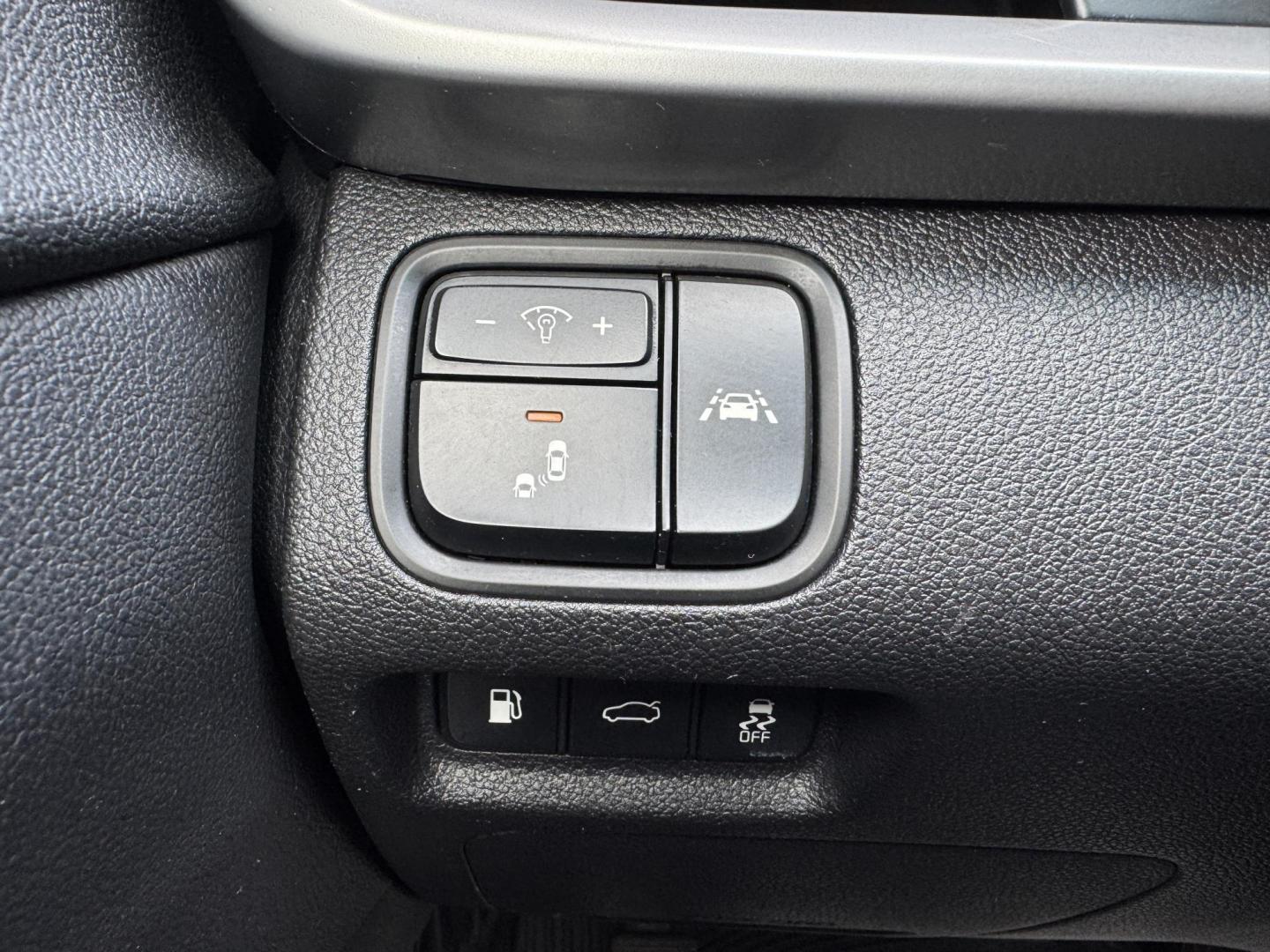 2020 BLACK KIA OPTIMA LX; S; SE (5XXGT4L31LG) , located at 5900 E. Lancaster Ave., Fort Worth, TX, 76112, (817) 457-5456, 0.000000, 0.000000 - Photo#20