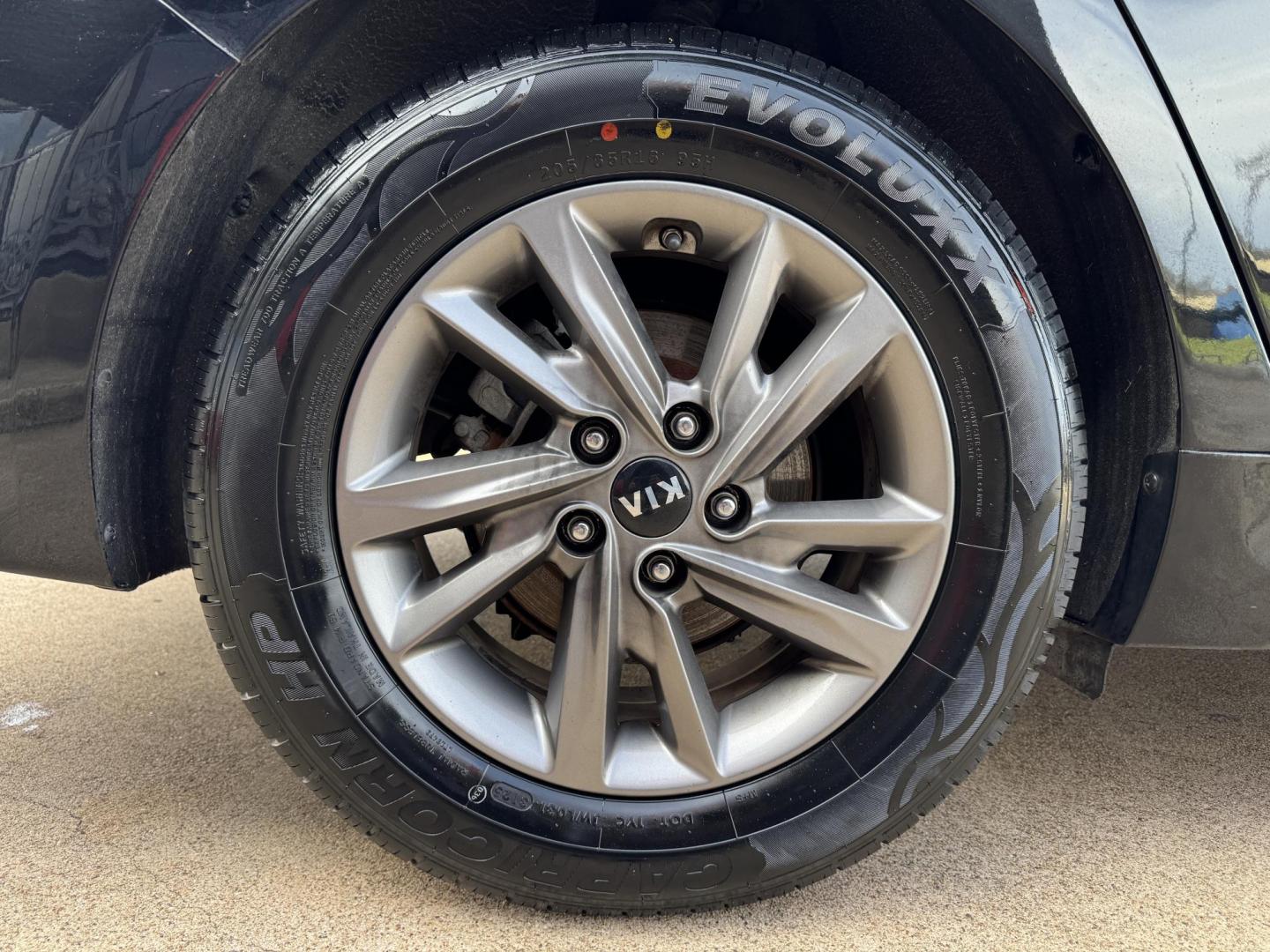 2020 BLACK KIA OPTIMA LX; S; SE (5XXGT4L31LG) , located at 5900 E. Lancaster Ave., Fort Worth, TX, 76112, (817) 457-5456, 0.000000, 0.000000 - Photo#22