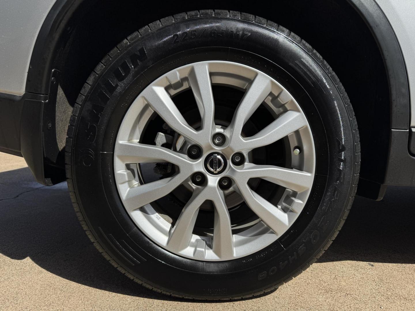 2019 SILVER NISSAN ROGUE S; SL; SV (KNMAT2MT5KP) , located at 5900 E. Lancaster Ave., Fort Worth, TX, 76112, (817) 457-5456, 0.000000, 0.000000- Photo#21
