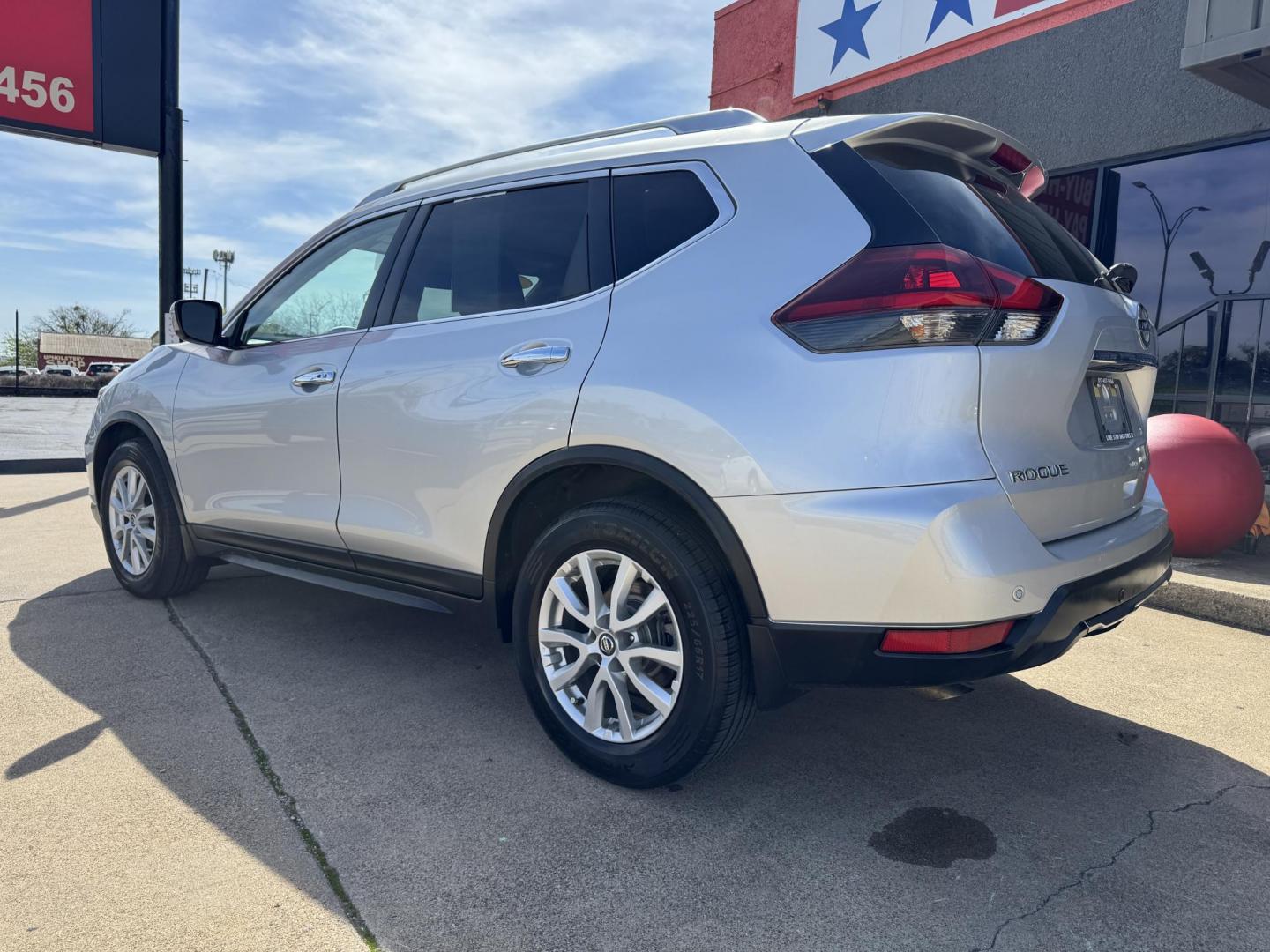 2019 SILVER NISSAN ROGUE S; SL; SV (KNMAT2MT5KP) , located at 5900 E. Lancaster Ave., Fort Worth, TX, 76112, (817) 457-5456, 0.000000, 0.000000- Photo#6