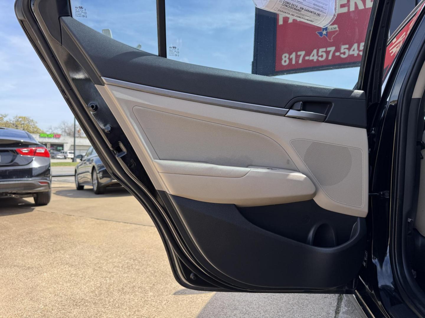 2018 BLACK HYUNDAI ELANTRA LIMITED; SE (KMHD84LF3JU) , located at 5900 E. Lancaster Ave., Fort Worth, TX, 76112, (817) 457-5456, 0.000000, 0.000000 - Photo#10