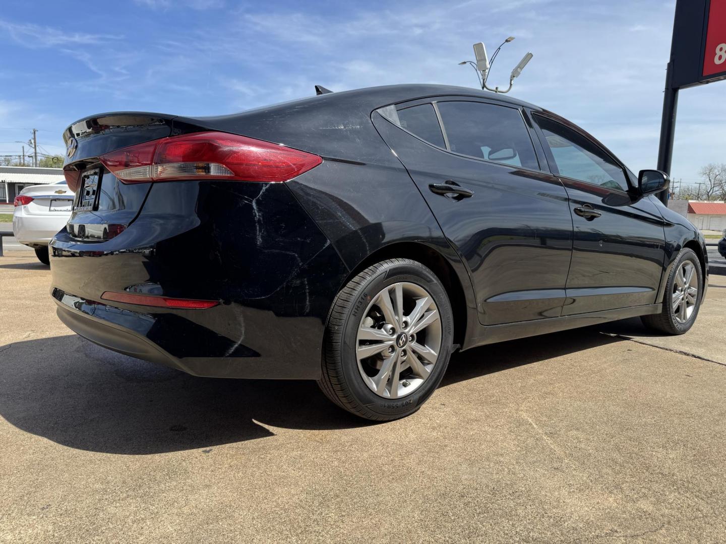2018 BLACK HYUNDAI ELANTRA LIMITED; SE (KMHD84LF3JU) , located at 5900 E. Lancaster Ave., Fort Worth, TX, 76112, (817) 457-5456, 0.000000, 0.000000 - Photo#3
