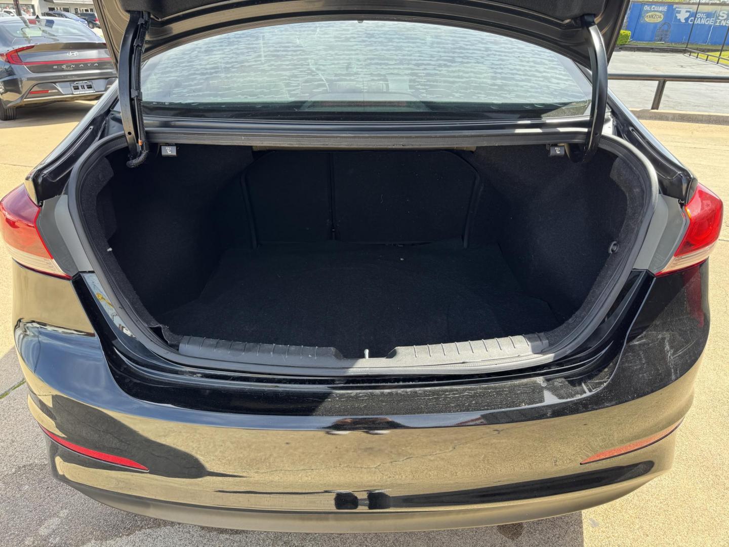 2018 BLACK HYUNDAI ELANTRA LIMITED; SE (KMHD84LF3JU) , located at 5900 E. Lancaster Ave., Fort Worth, TX, 76112, (817) 457-5456, 0.000000, 0.000000 - Photo#5
